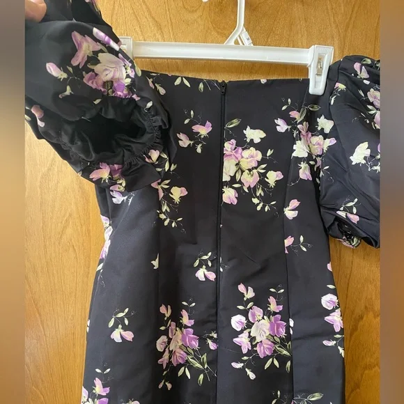 Puff sleeve midi dress - Picture 2 of 3